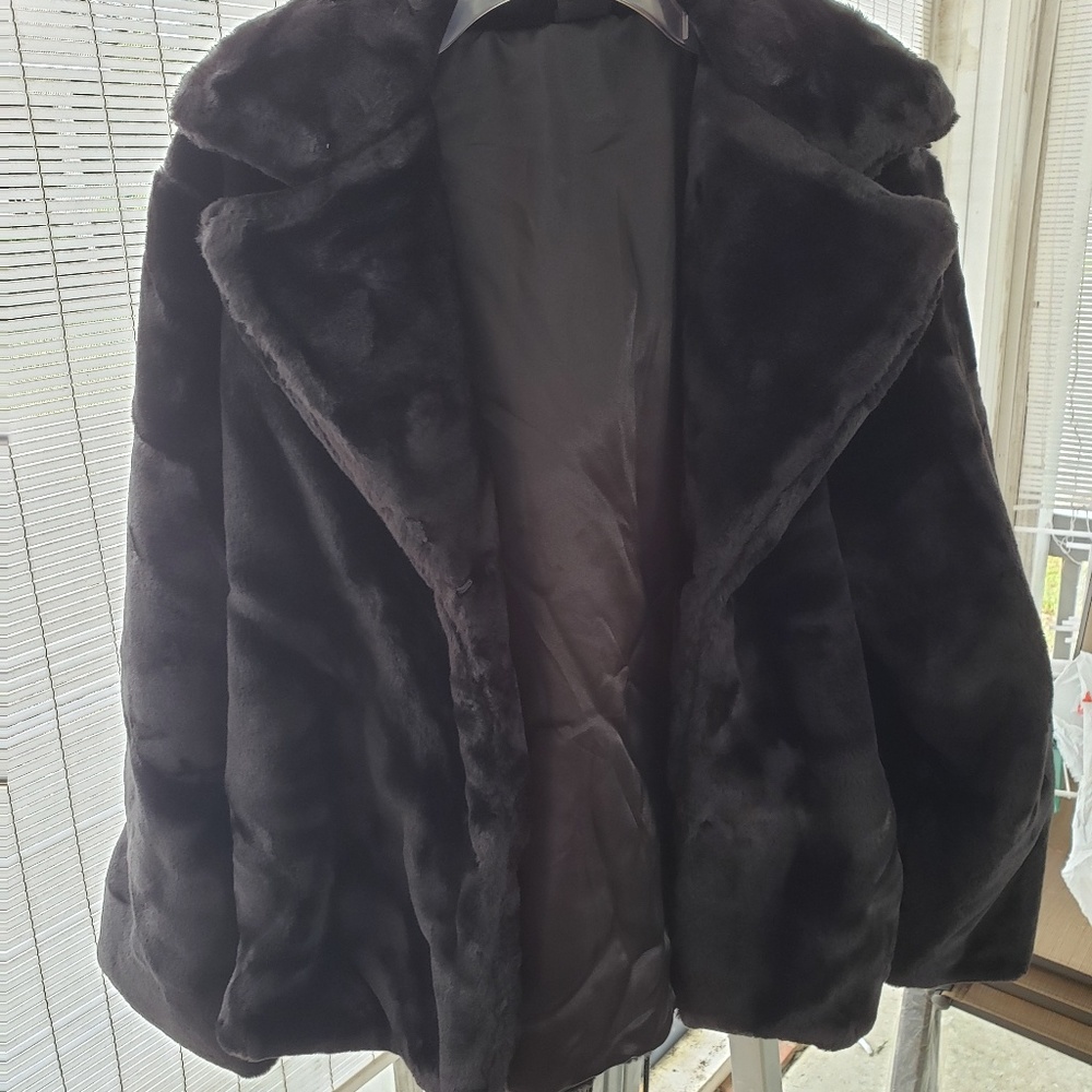 BLACK JACKETS